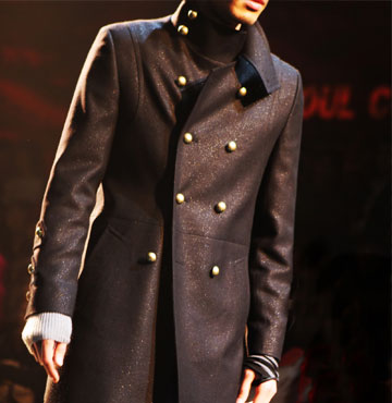 Brokat Männermode, einige Bilder Animierte Show mit Modellen des Atelier Brokat- Männer