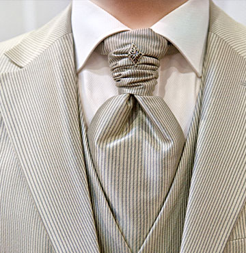 Brokat Männermode, einige Bilder Animierte Show mit Modellen des Atelier Brokat- Männer